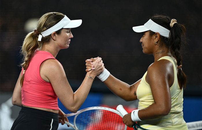 Danielle Collins (L) shakes hands with Destanee Aiava after winning their second-round match at Australian Open 2025 (Hannah Peters/Getty Images)