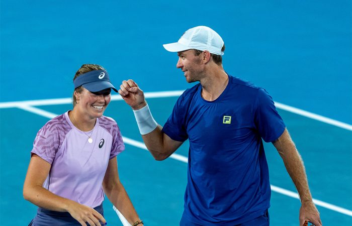 Olivia Gadecki (L) and John Peers during their Australian Open 2025 mixed doubles quarterfinal win. (Jay Town/Tennis Australia)